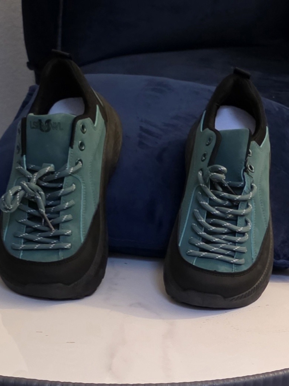 Women’s Low-Top Casual Sneakers in Teal and Black